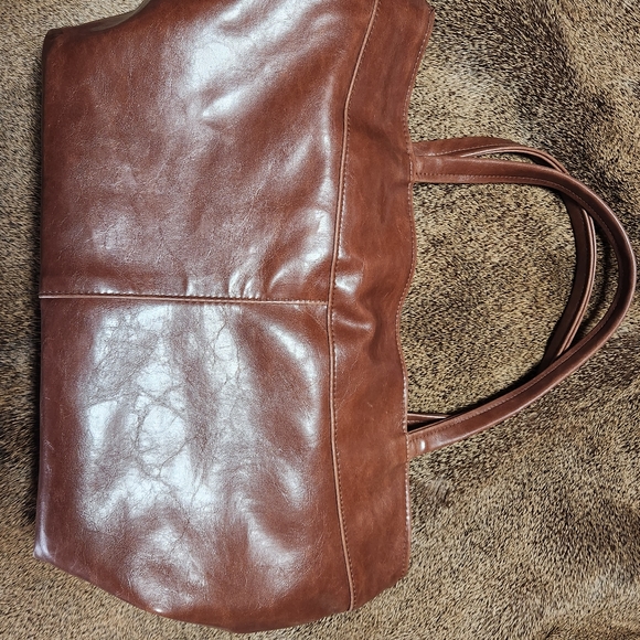 CRYSTALYN KAE VEGAN LEATHER large shoulder tote - Picture 6 of 8